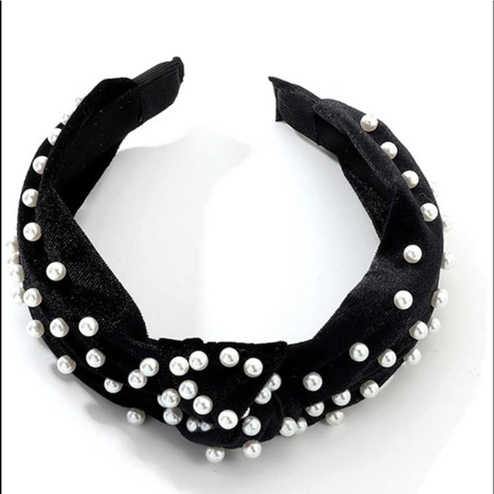 Beautiful Pearl Headband - NEW ✨